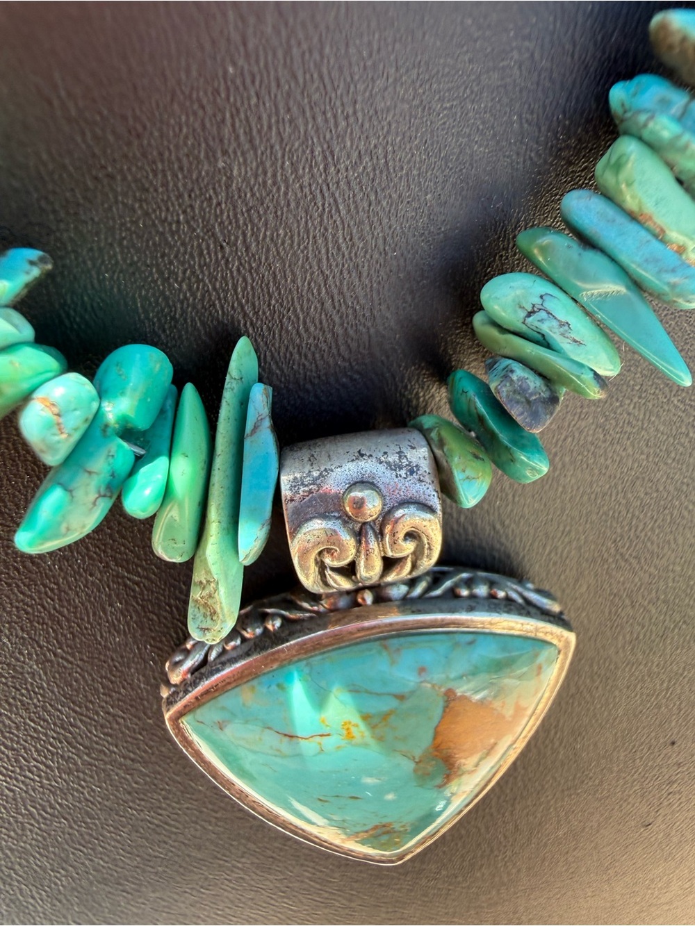 Vintage BARSE Sterling Silver Genuine Turquoise Chip Triangle Pendant Necklace - Picture 7 of 8